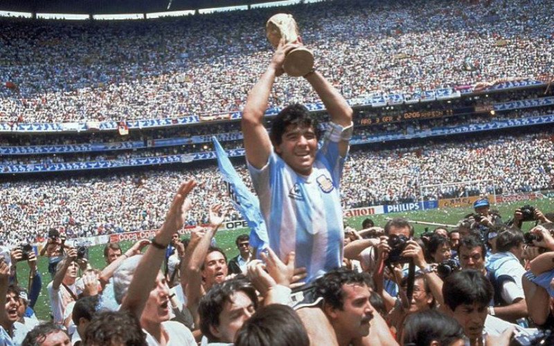 Cậu bé vàng Maradona từng giúp Argentina vô địch World Cup 1986 khi ông cũng đá hỏng cú phạt đền tại lượt trận thứ 3 vòng bảng