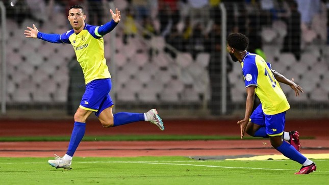 Ronaldo thi đấu khởi sắc trong trận gặp Al Wehda