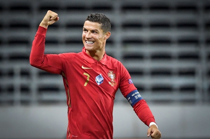 Chàng cầu thủ Ronaldo sinh năm bao nhiêu