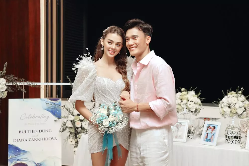Đám cưới của thủ môn Bui Tien Dung vừa diễn ra ngày 22/5 năm nay.
