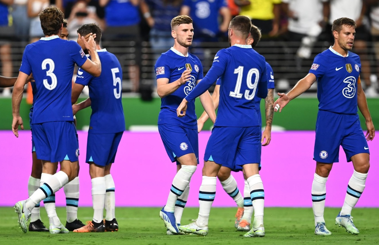 Hậu vệ nhà Chelsea cùng pha phản lưới nhà