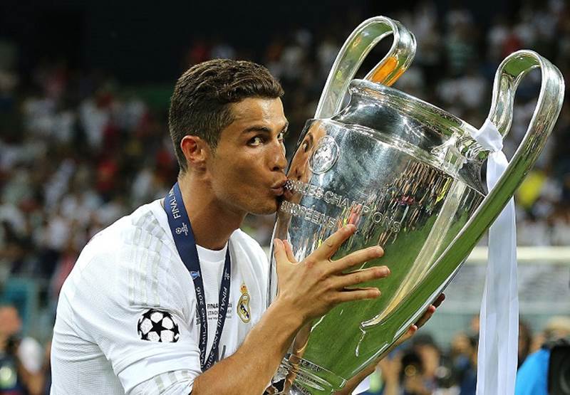 Cầu thủ Ronaldo với 5 lần vô địch Champions League