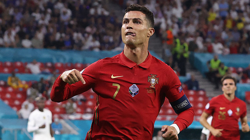 Hình nền Ronaldo trong màu áo đội tuyển quốc gia