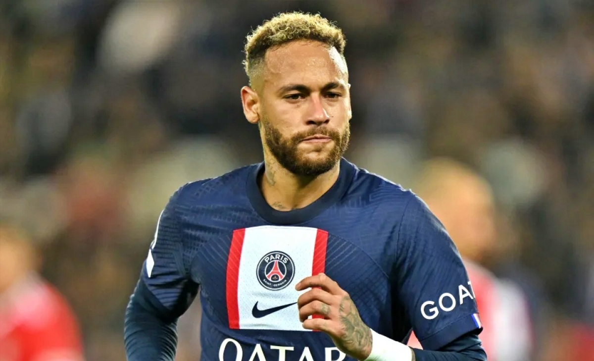 Neymar liên tục đấu tranh vì lợi ích của mình