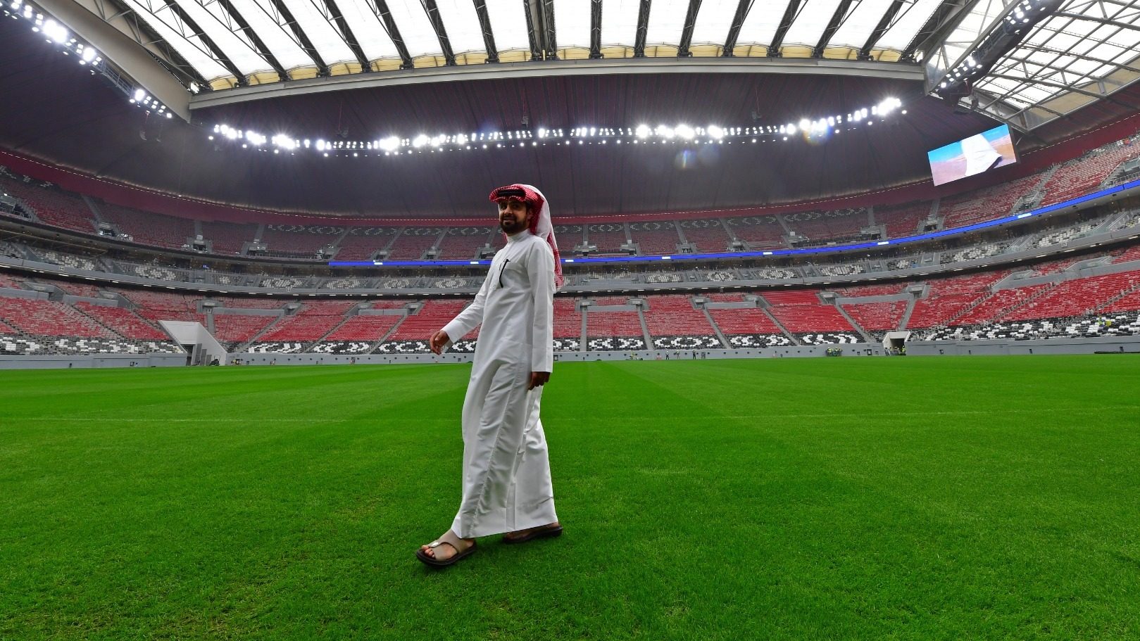 World Cup mùa giải 2022 tổ chức vào mùa đông vì cái nóng tại Qatar 