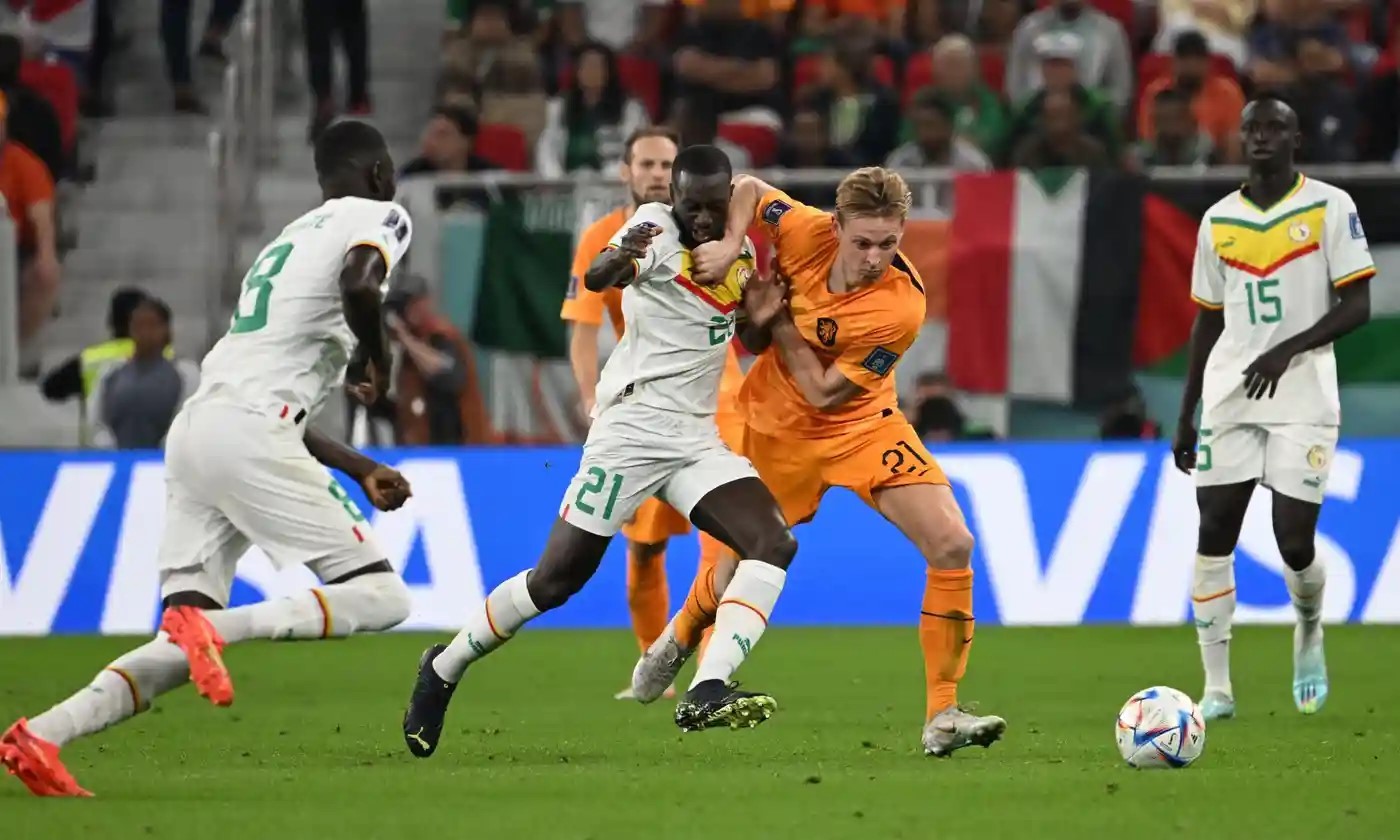 Cameroon đã có một trận đấu kịch tính, rượt đuổi tỷ số khi đối đầu với Hàn Quốc và Serbia
