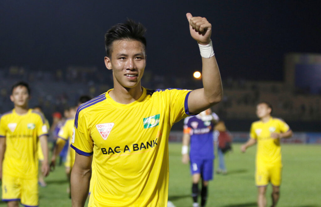 Trung vệ số 3 góp mặt trong đội hình Sông Lam Nghệ An khi còn rất trẻ