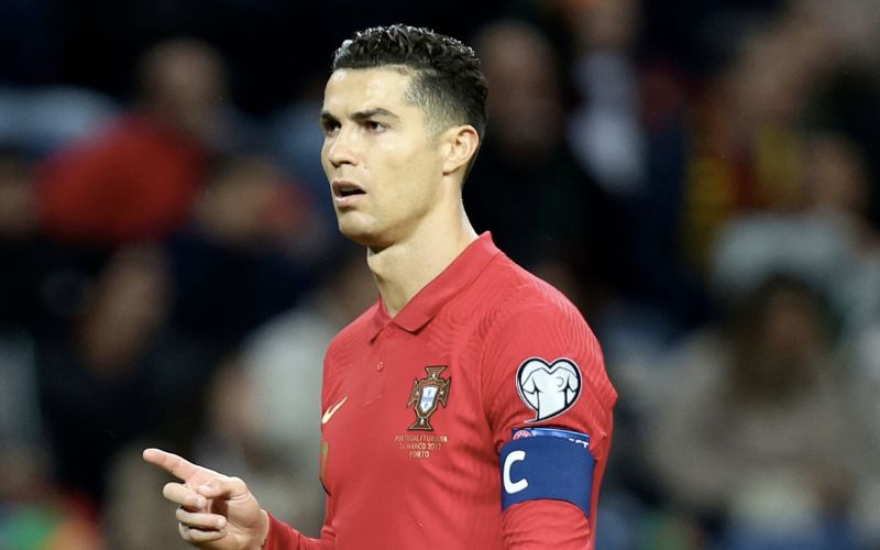 Ronaldo rời CLB MU