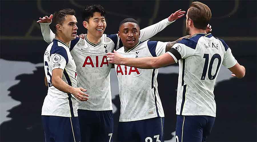 Bàn thắng giúp Tottenham chiến thắng 3-2 ở phút bù giờ thứ bảy