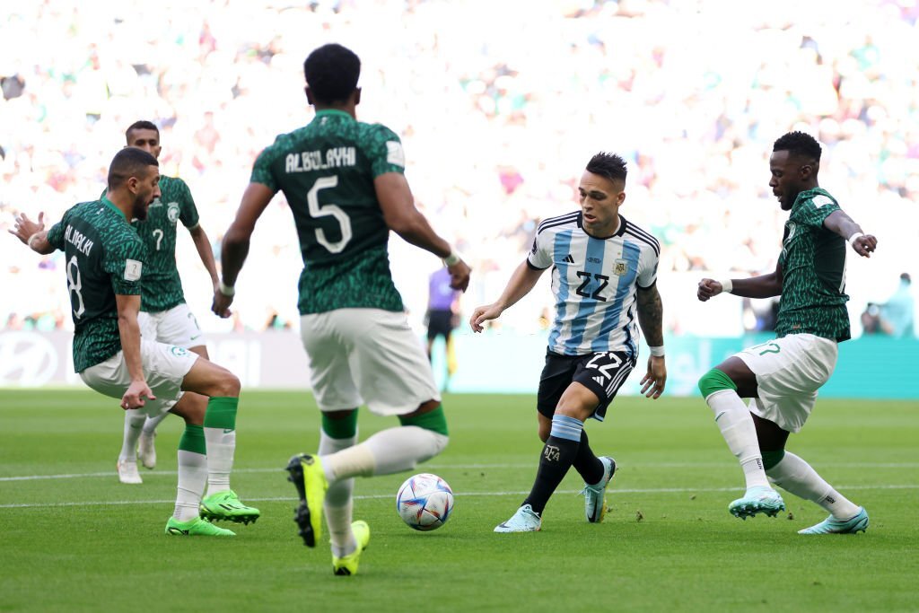 Hai bàn thắng của Argentina bị VAR từ chối thẳng thừng