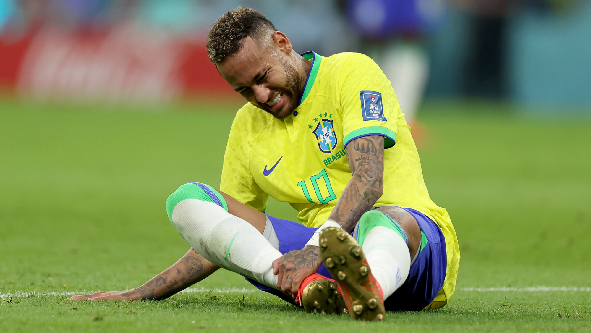 Hình ảnh Neymar gặp chấn thương tại trận mở màn World Cup 2022