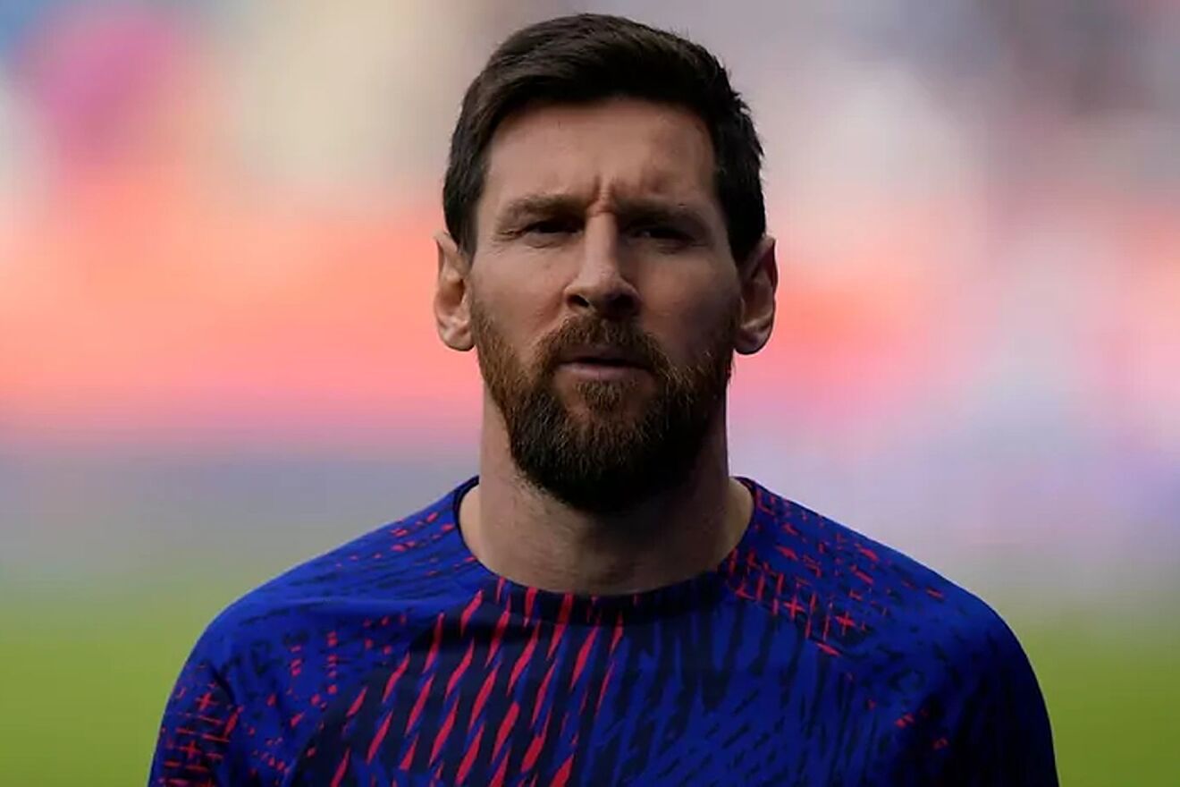 Messi gia nhập PSG đã được hơn 1 năm