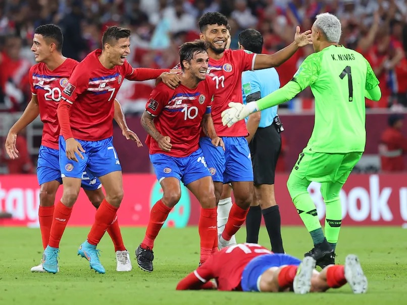 Costa Rica ăn mừng chiến thắng trong trận vừa qua.