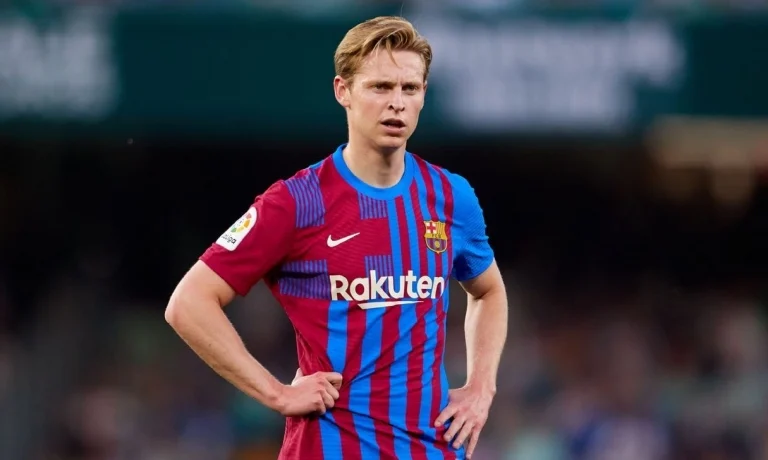 Barca quyết định loại De Jong