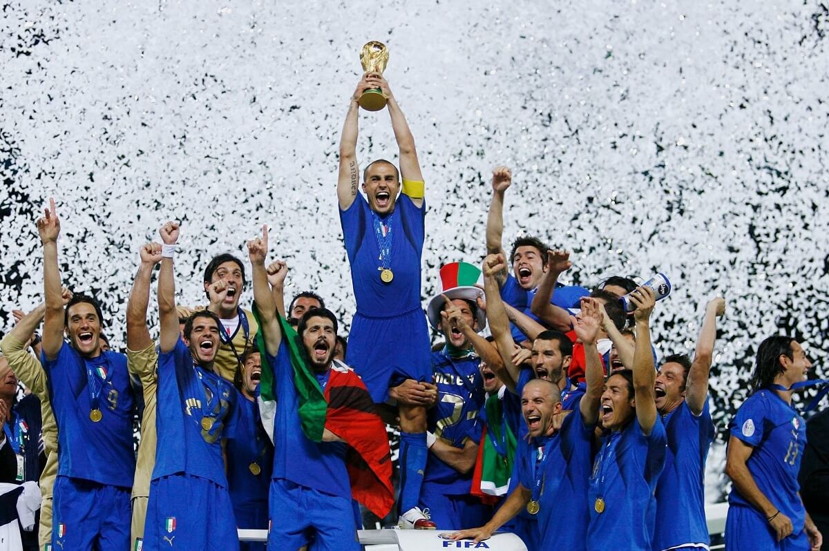 Màn ăn mừng chiến thắng của đội Ý