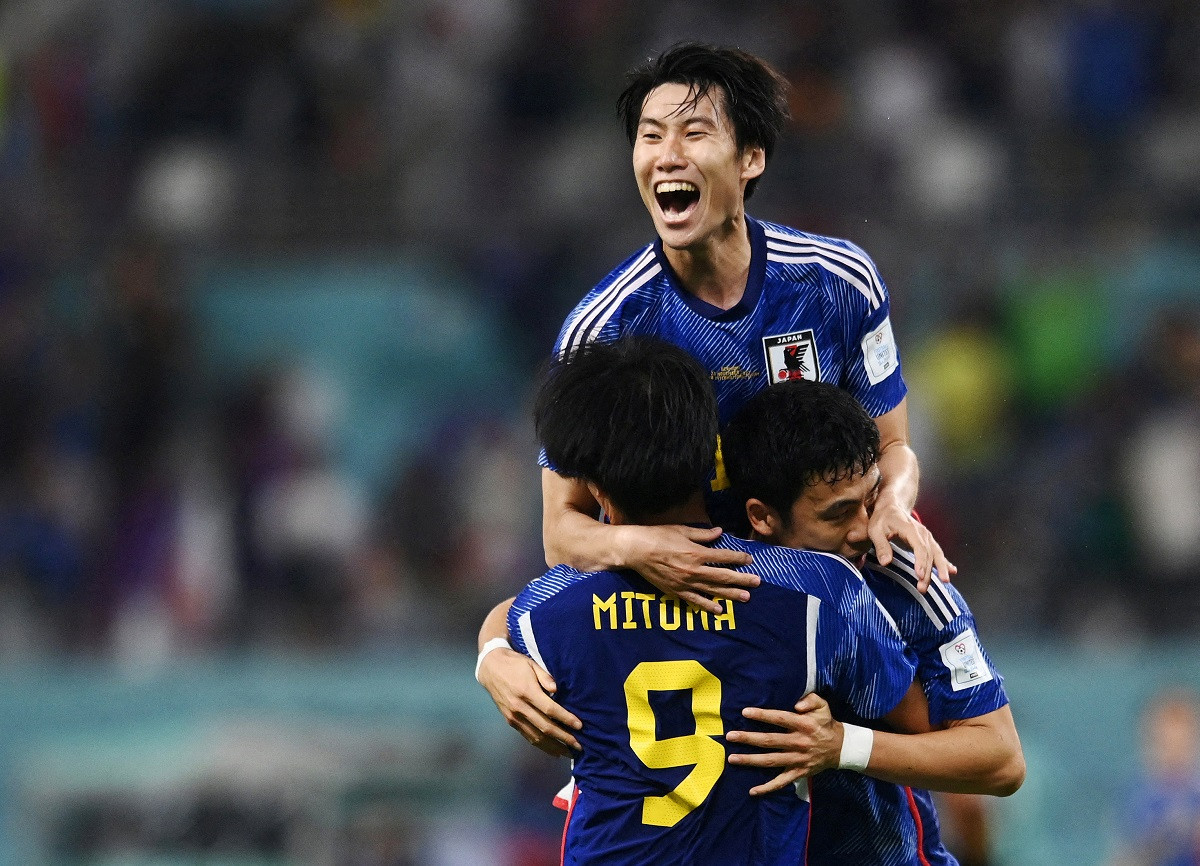 Địa chấn Châu Á, Nhật Bản thắng Đức 2-1 