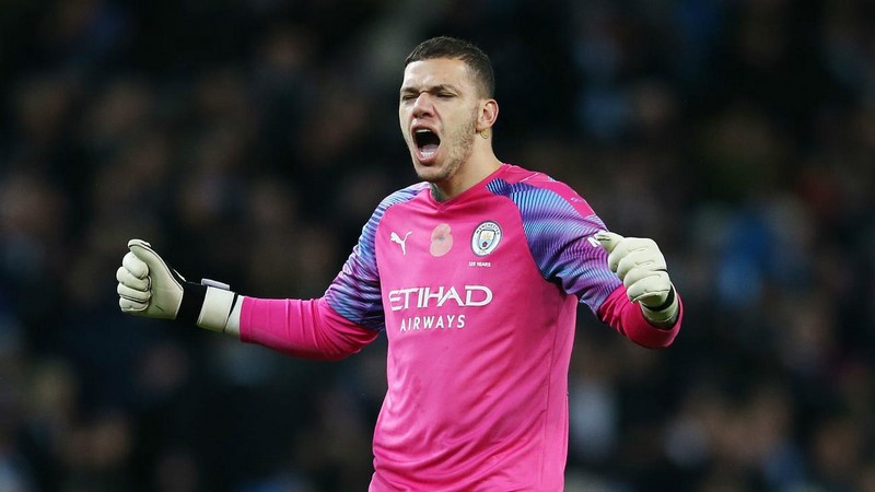 Ederson với khả năng không chiến thần sầu