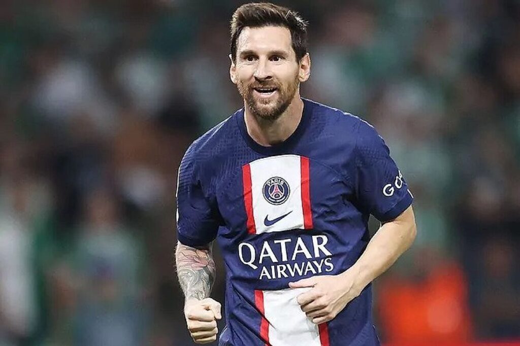 Messi được săn đón bởi hai ông lớn