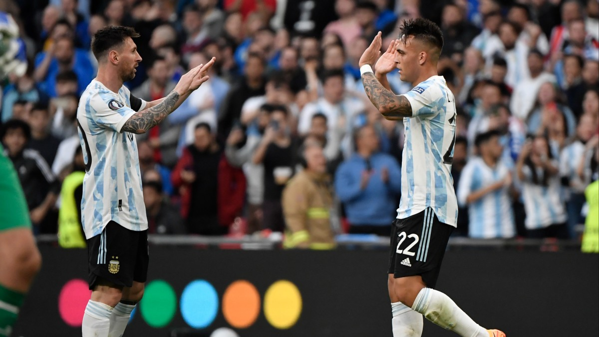 Messi kiến ​​tạo giúp Enzo Fernandez ấn định chiến thắng 2-0 cho Argentina