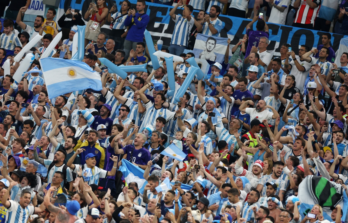 Người hâm mộ Argentina vô cùng sung sướng trước chiến thắng của đội tuyển