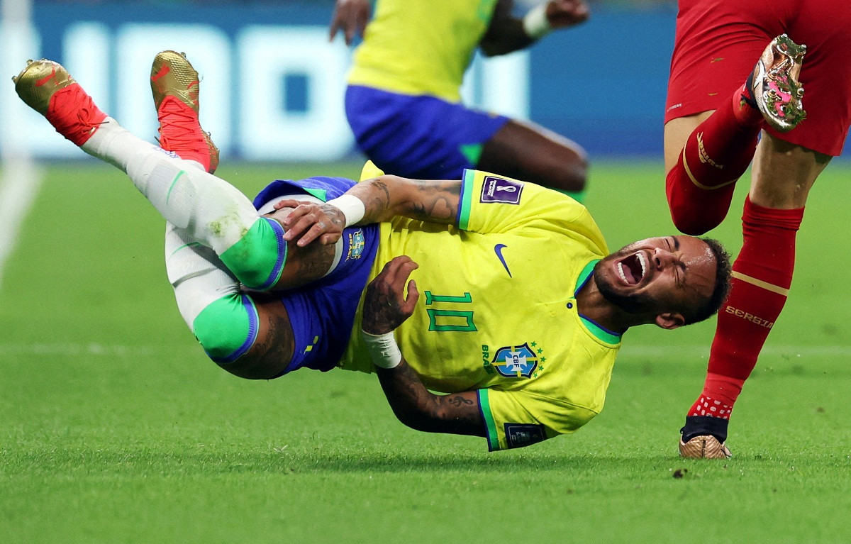 Sự kiện Neymar bị chấn thương khi tham gia trận đấu