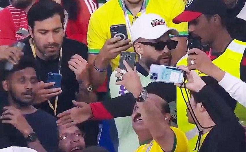 Neymar “giả” và sức thu hút những người xung quanh