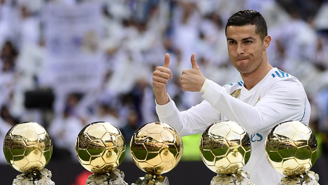 Ronaldo - người sở hữu 5 quả bóng vàng danh dự