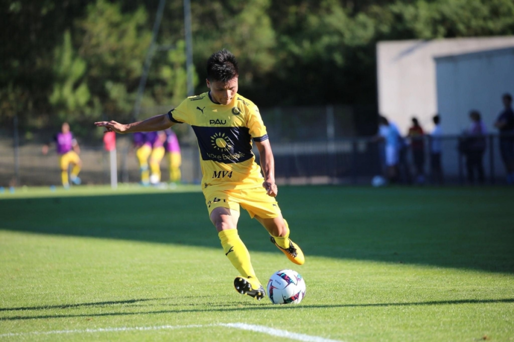 Quang Hải sẽ được trao cơ hội đá chính ở Pau FC 