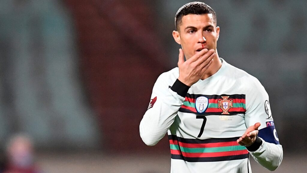 Ronaldo khả năng cao sẽ đeo băng đội trưởng đội tuyển Bồ Đào Nha tại World Cup 2022