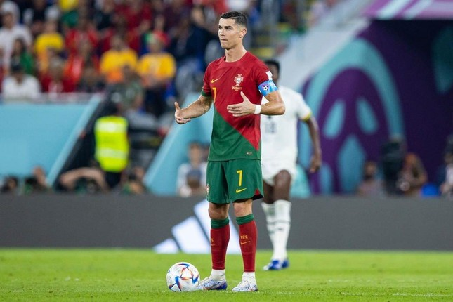 Ronaldo sẽ ‘dưỡng già’ tại Saudi Arabia? 