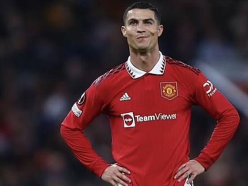 Ronaldo xác nhận đã chấm dứt hợp đồng với MU