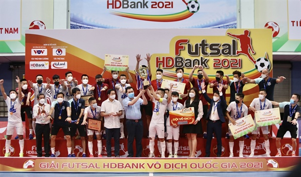 Thái Sơn Nam lên ngôi vô địch quốc gia 2021