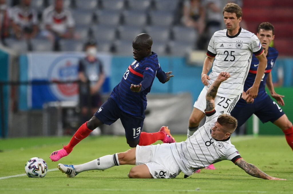 Vắng Pogba, tuyển Pháp ổn định và cân bằng hơn 