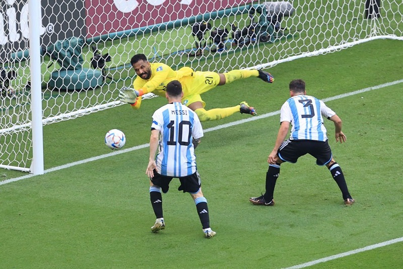 Argentina tấn công dữ dội ngay từ đầu trận đấu