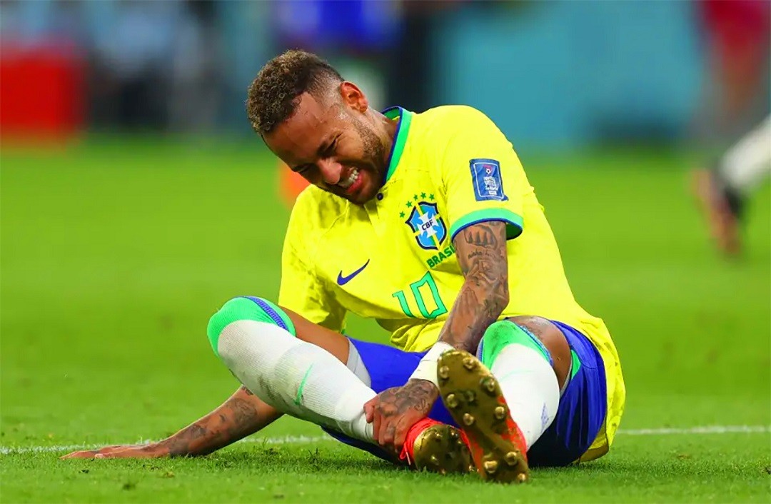 Người hâm mộ không khỏi lo cho Neymar sau trận Serbia