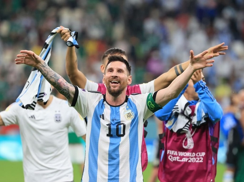 Messi gánh team thành công mở ra cơ hội đi tiếp cho tuyển Argentina