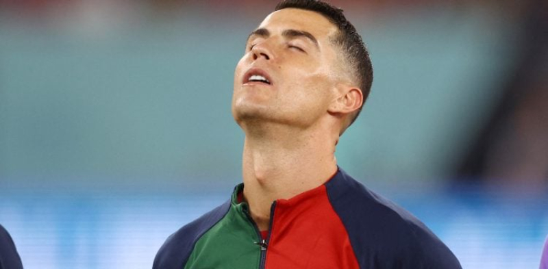 Giọt lệ tuôn rơi của Ronaldo trước giờ bóng lăn với Ghana