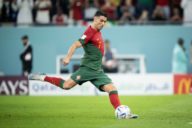 Ronaldo là cầu thủ ghi bàn ở 5 kỳ World Cup khác nhau
