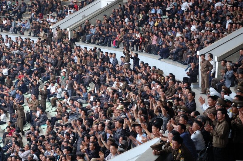 Người hâm mộ tại Triều Tiên hòa mình vào không khí World Cup 