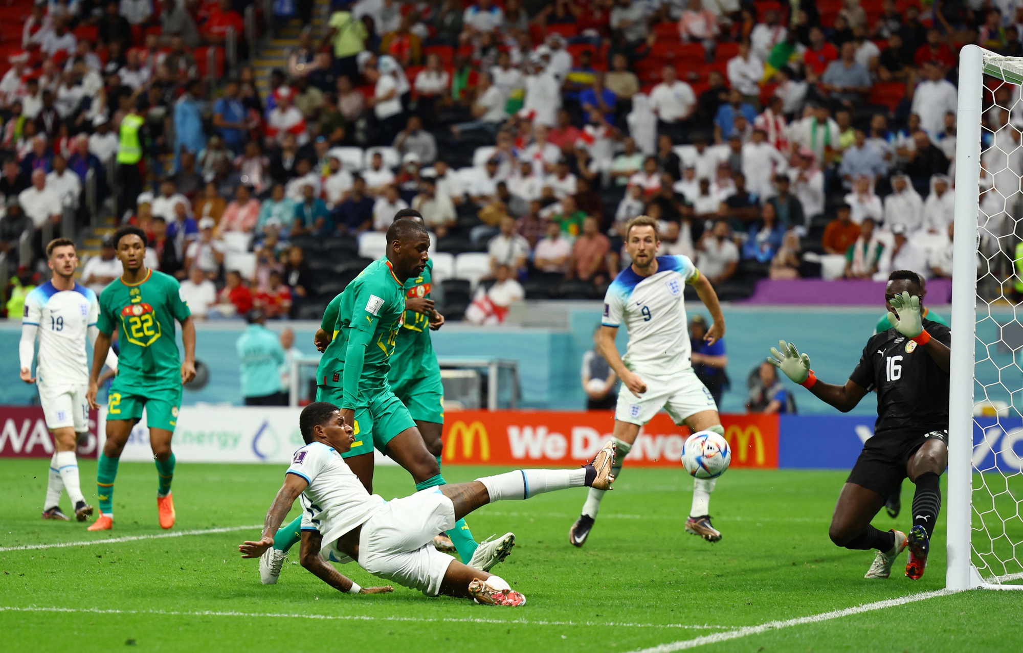 Harry Kane liên tục nổ súng, giúp Tam Sư chiến thắng đậm trước Senegal, chính thức đối đầu Pháp ở vòng tứ kết WC 2022. 
