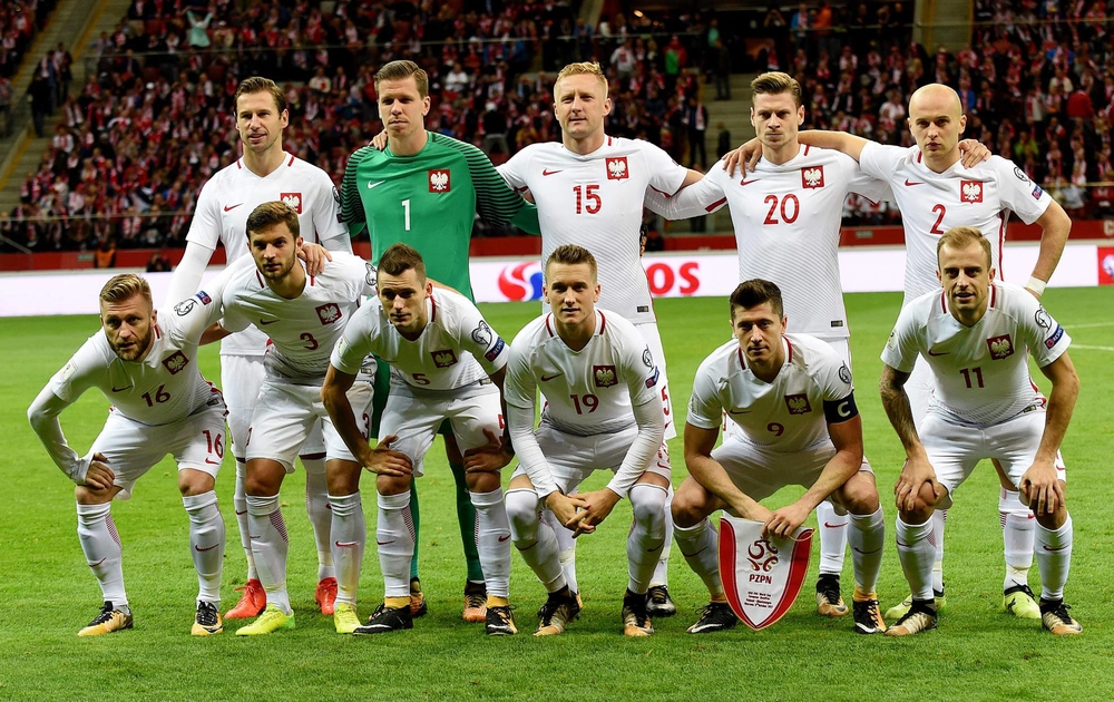 Ba Lan may mắn được đi tiếp tại World Cup 2022