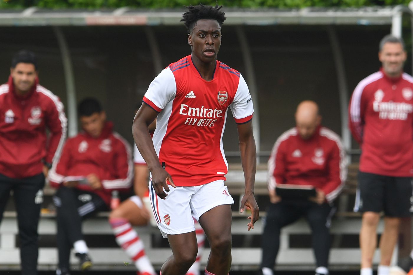 Albert Sambi Lokonga cảm thấy hạnh phúc khi được chơi bóng dưới màu áo của Arsenal 