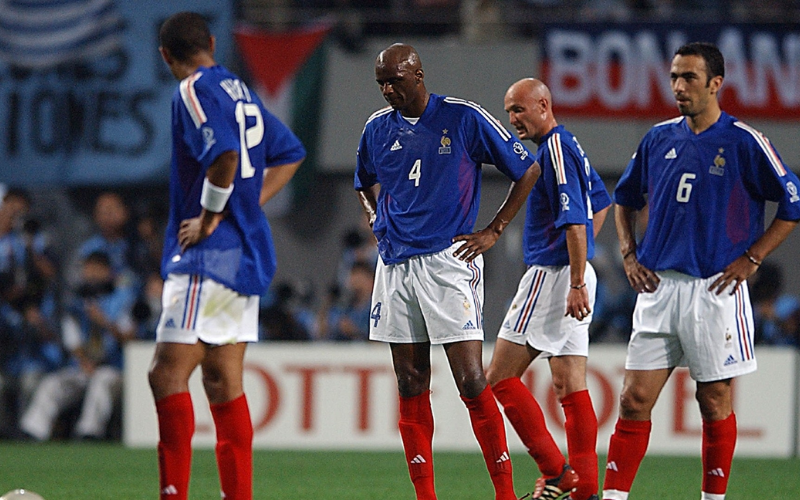 Đội tuyển Pháp World Cup 2002 quá no nê chiến thắng mà thiếu đi ý chí chiến đấu