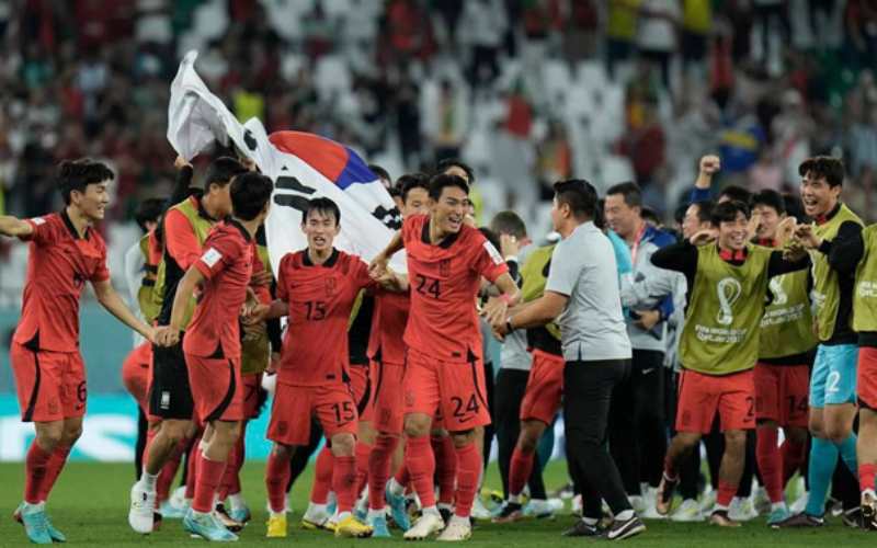 Hàn Quốc có chiến thắng lịch sử để tiến vào vòng 16 gặp đội tuyển Brazil