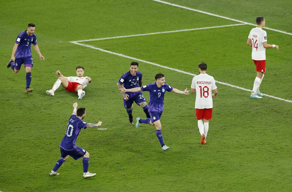 Để thua Argentina, Ba Lan vẫn có tấm vé đi tiếp