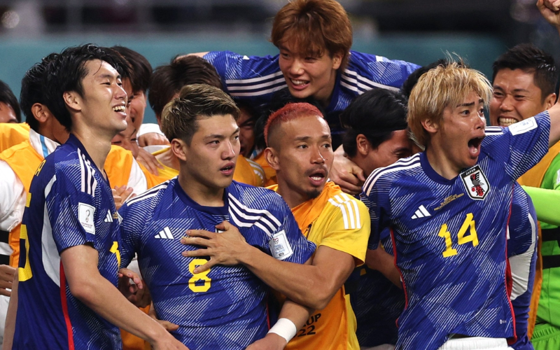 Nhật Bản tạo địa chấn khi đánh bại Đức ngay trận đầu tiên vòng bảng