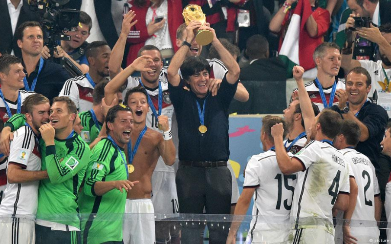 Quá khứ huy hoàng của HLV Joachim Low với chức vô địch World Cup 2014