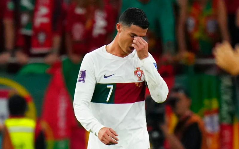 Ronaldo không thể kìm nén được nước mắt sau trận đấu cuối cùng của anh tại World Cup
