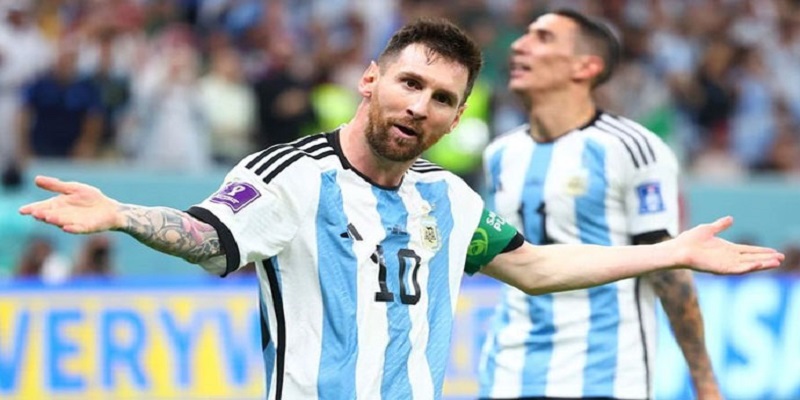 Messi bất ngờ nhận danh hiệu cầu thủ đi bộ trên sân nhiều nhất tại mùa giải World Cup 2022. 