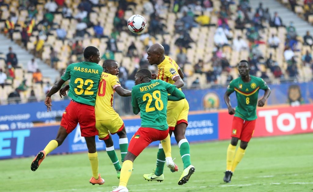 Cameroon cũng cố gắng thi đấu hết mình mang lại vinh quang cho nước nhà